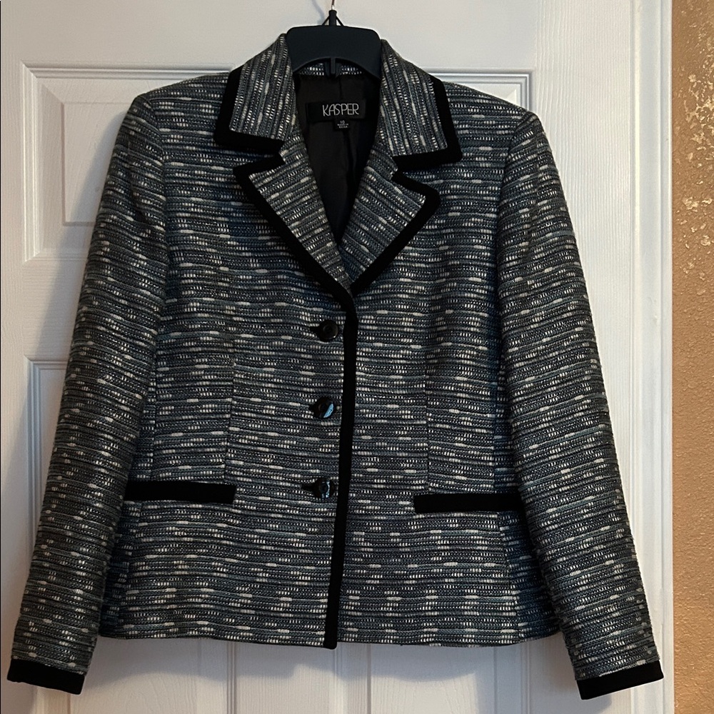 Kasper Women's Black and White Blazer